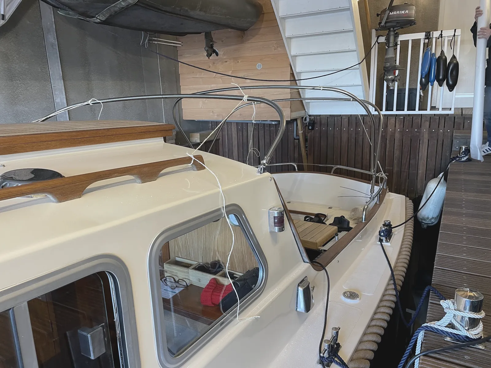 Op maat gebogen RVS-frame voor een bootkap